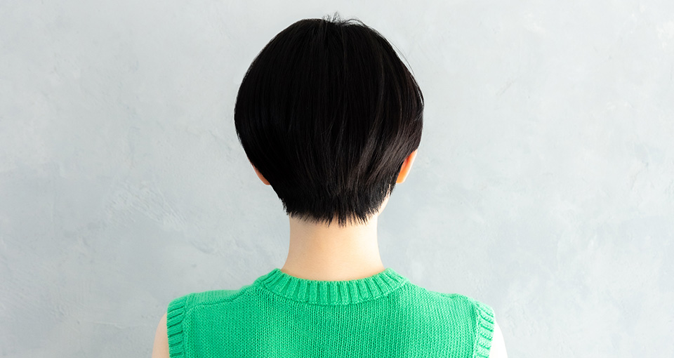 黒髪コンパクトショート