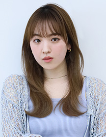 透明感引き立つベージュロング