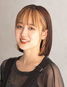華やかなフェイスフレーミングスタイル