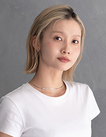 ナチュラルストレートショート