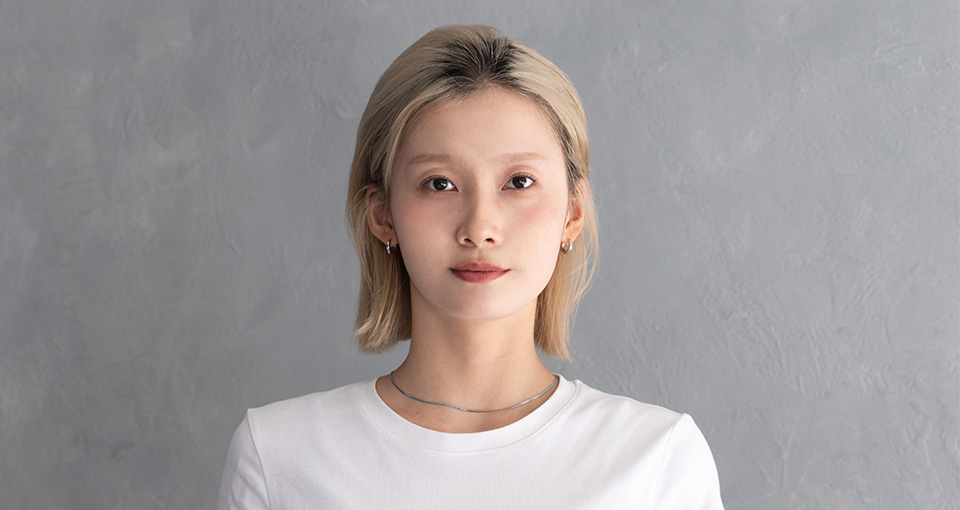 ナチュラルストレートショート
