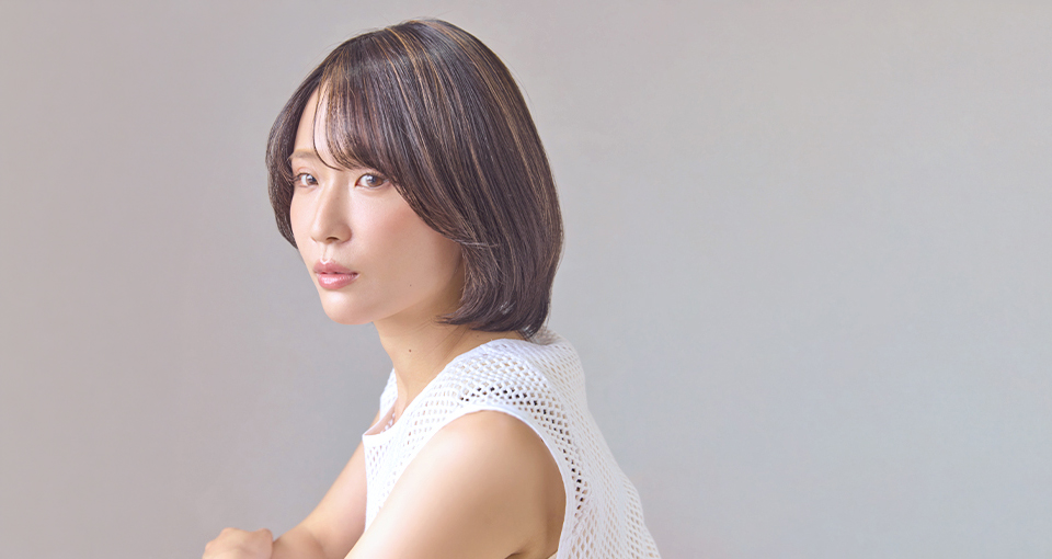 立体感ハイライトショートボブ